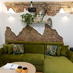 Sweet Cozy Ultracentral *