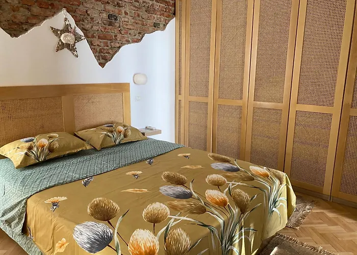 Sweet Cozy Ultracentral 크라이오바